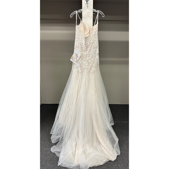 Stella York 6968 Floral Lace Mermaid Wedding Dress w/ Glitter Tulle 12 (SAMPLE) - Picture 7 of 9